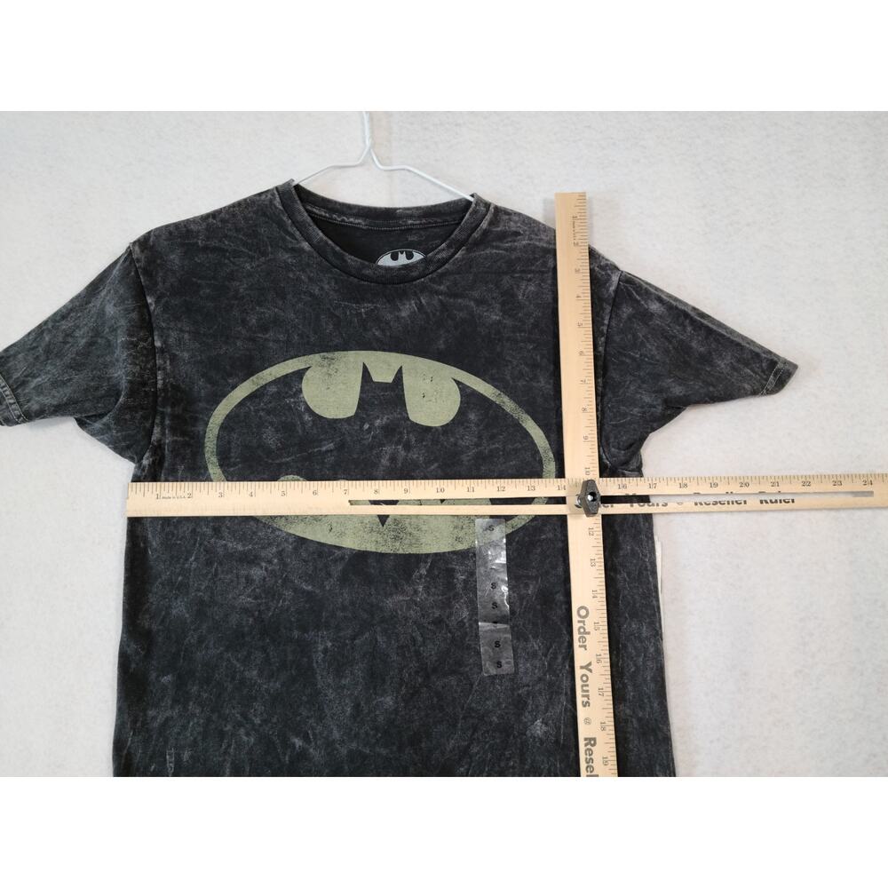 DC Comics Batman Short Sleeve T-Shirt, Men Size S Black **NWT** - Picture 5 of 5